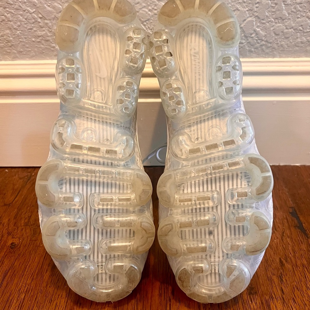 Women’s Nike VaporMax Flyknite Light Gray/White Size 8 - Picture 6 of 6